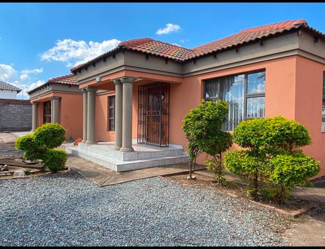 4 BEDROOM PROPERTY TO RENT IN CHROOM PARK